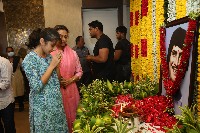 Celebs Pay Last Respects to Superstar Krishna